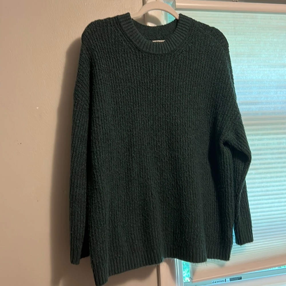 Knit hunter green sweater